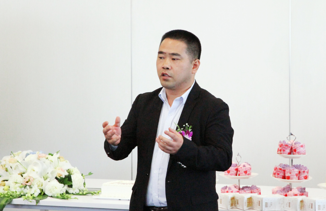 1526087442774539.jpg 会长.jpg